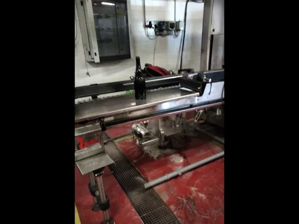 LC547 Linea di imbott. per vino fermo 2000 bph usata