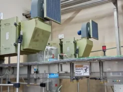LC545 Linea di imbott. usata in HDPE per lattiero-cas.