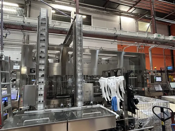 LC553 Linea di imbott. usata spumante e vino fermo 4000