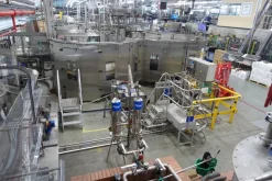 LC632 Linea di riemp. distillati in vetro usataKRONES