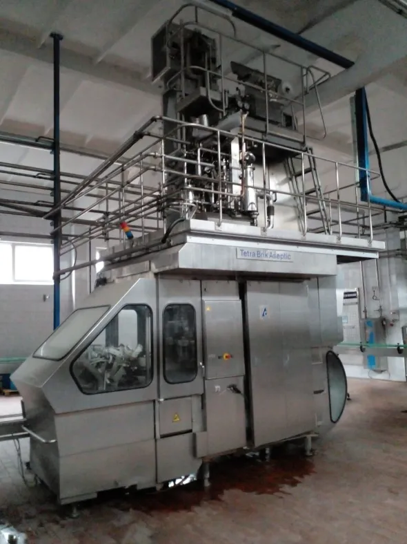 LC619 Linea di riemp. Tetra Pak TBA-8 SQ 1000 ml usata