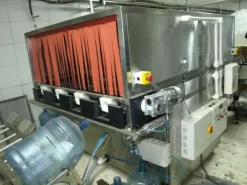 LC618 Linea imbottigliamento automatica usata 18,9L