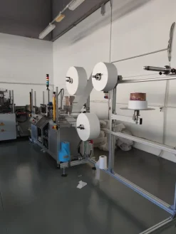 Linea automatica produzione mascherine chirurgiche