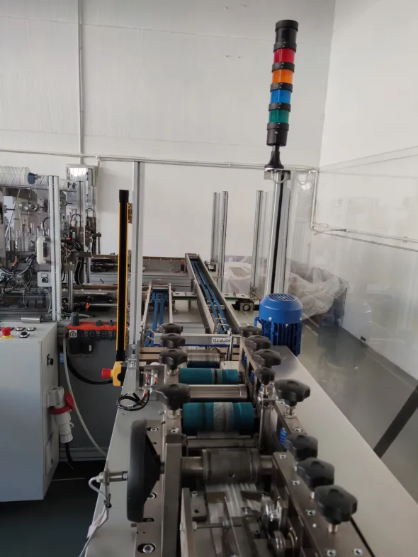 Linea automatica produzione mascherine chirurgiche