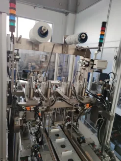 Linea automatica produzione mascherine chirurgiche