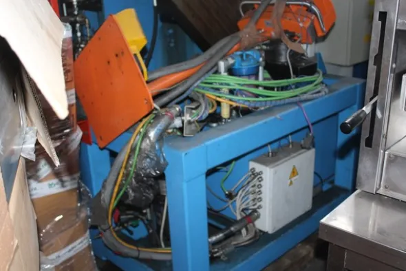 2#4819 Linea automatica saldatura metallo