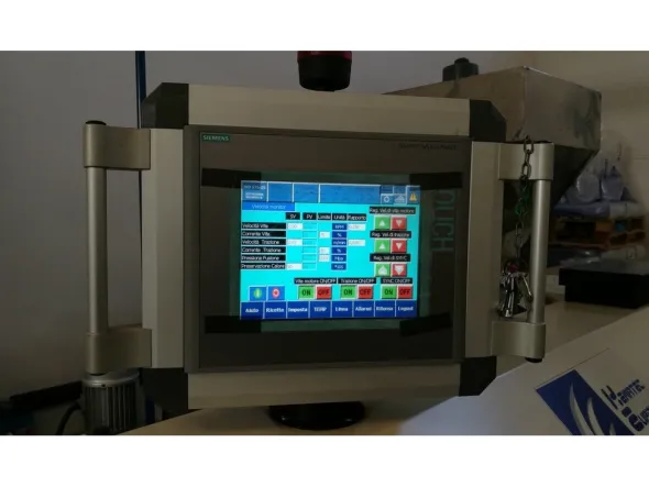 LINEA COMPLETA PER ESTRUSIONE PROFILI IN PVC (pari al nuovo)