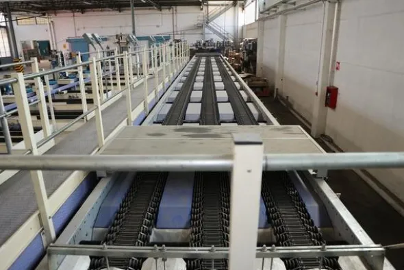 4#2047 Linea di calibratura e confezionamento frutta Unitec