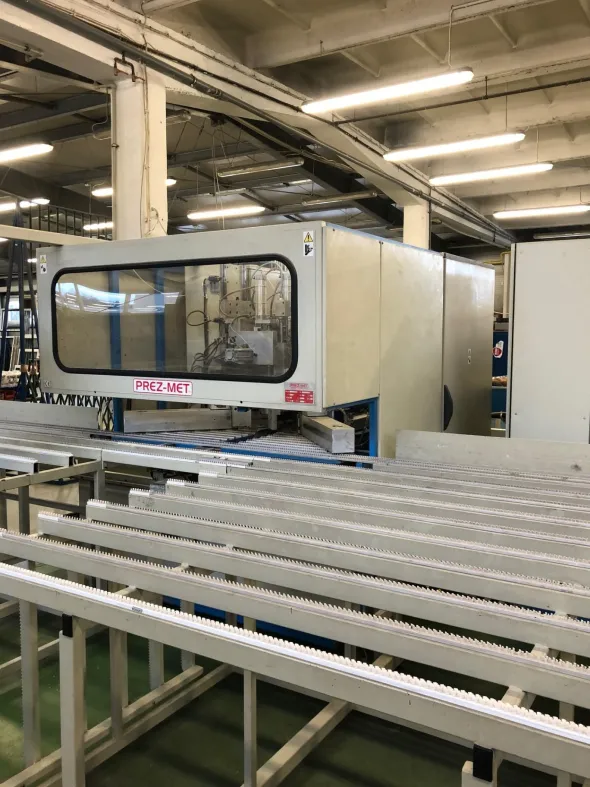 Linea di produzione finestre PVC e alluminio PREZ-MET
