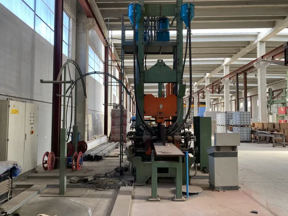 Linea di saldatura travi composite CORIMPEX