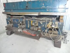 1#4306 Linea di stampi per la produzione di tavolini ribaltabili quadrati e rotondi