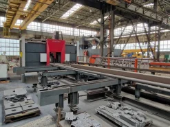 Linea di talgio e foratura travi VOORTMAN V630 + HS540