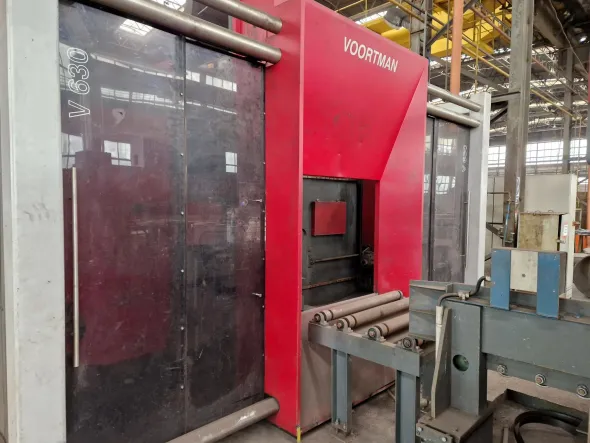 Linea di talgio e foratura travi VOORTMAN V630 + HS540