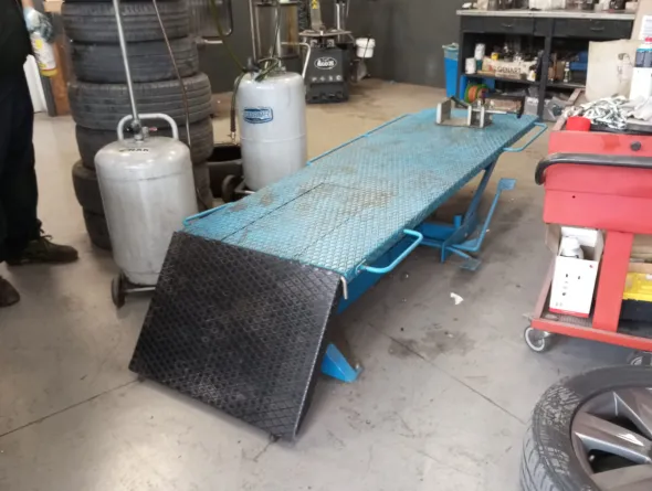 LINEA REVISIONE AUTO - MOTO