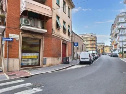 #23844 Locale commerciale
