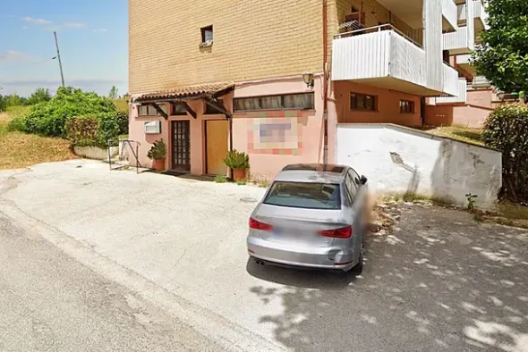 #22395 Locale commerciale al piano sottostrada
