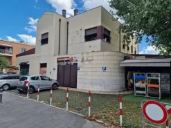 #24668 Locale commerciale a reddito