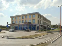 #14712 Locale commerciale con autorimesse