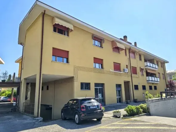 #2536636 Locale commerciale con magazzino