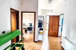 #2536872 Locale commerciale con posto auto scoperto