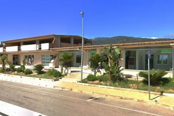 #2639972 Locale commerciale di due piani