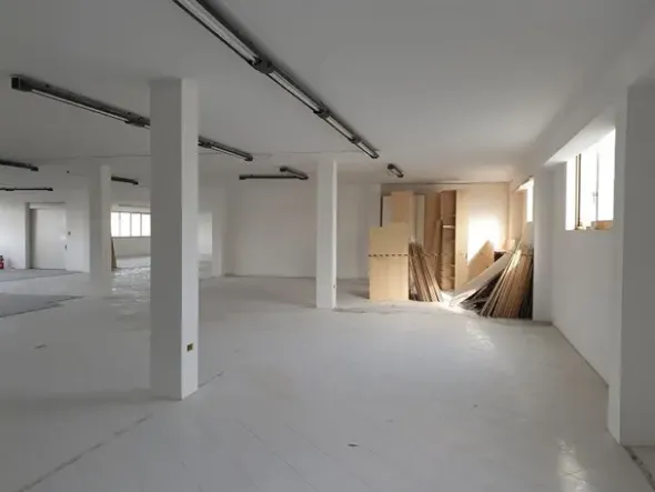 #14139 Locale commerciale di 2.800 mq