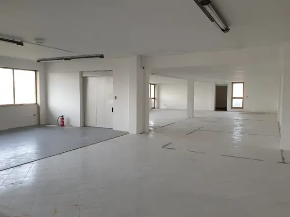 #14139 Locale commerciale di 2.800 mq