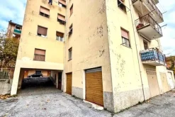 #2537563 Locale commerciale e deposito in condominio