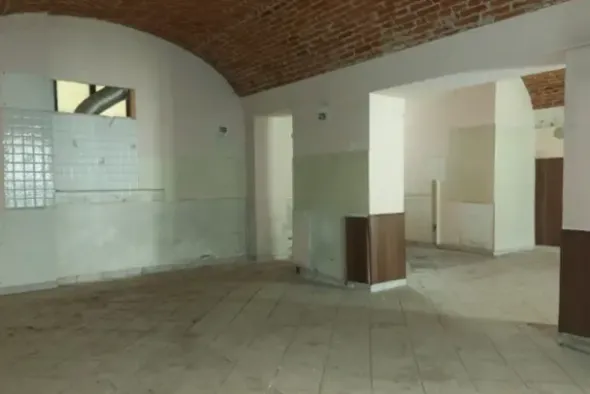 #2536282 Locale commerciale ex ristorante con area esterna privata