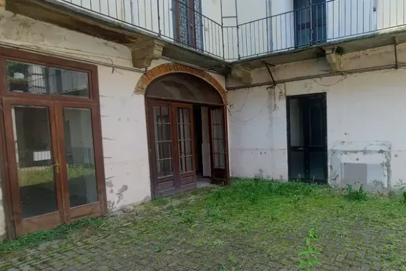 #2536284 Locale commerciale in centro storico