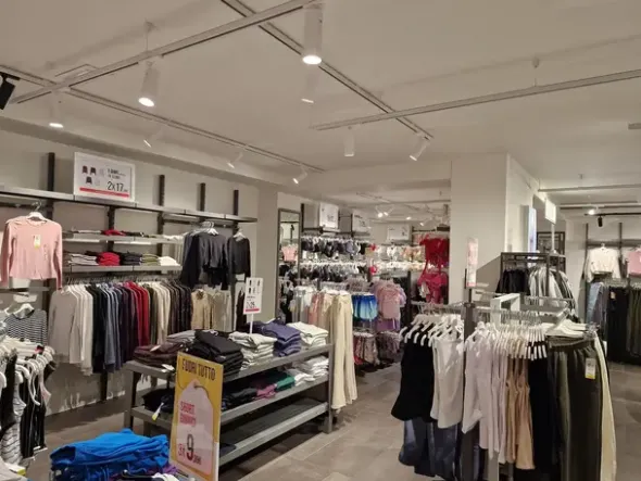 #24661 Locale commerciale in centro storico a Reddito