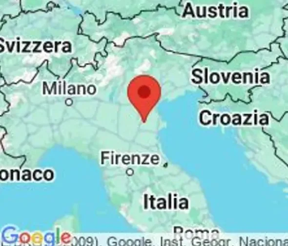 #24650 Locale commerciale in edificio polifunzionale