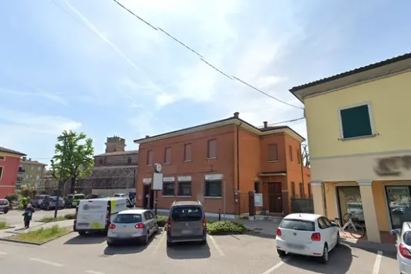 #2529006 Locale commerciale in Vendita_ MEDOLLA