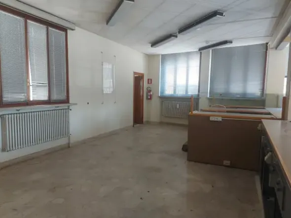 #2528001 Locale commerciale in Vendita _ CREVACUORE