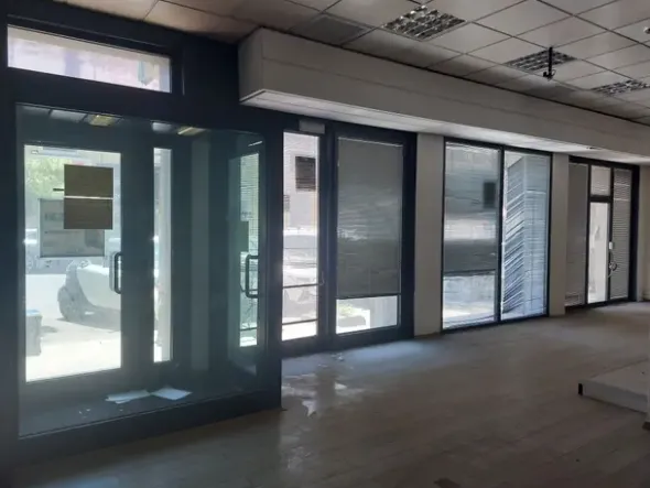#2535014 Locale commerciale in Vendita _ CATANIA