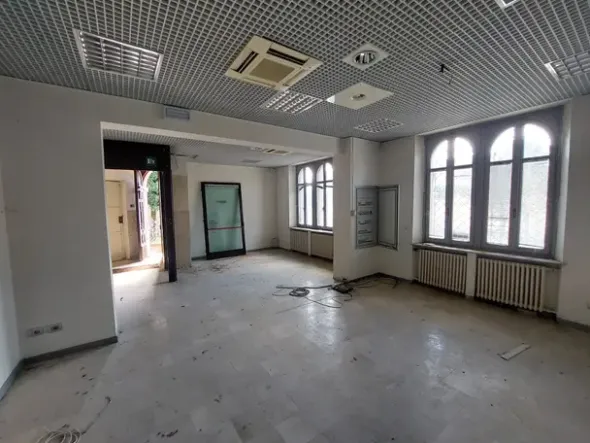 #2638161 Locale commerciale in Vendita