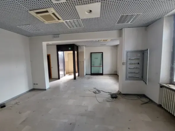 #2638161 Locale commerciale in Vendita
