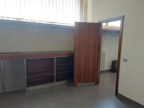 #2528000 Locale commerciale in Vendita _ CASTELLETTO SOPRA TICINO