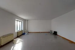 #19079 Locale direzionale al piano primo e secondo seminterrato