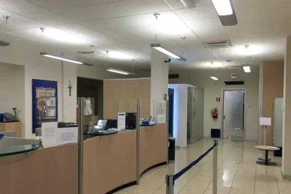 #19664 Locali adibiti ad istituto di credito