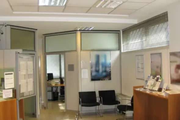 #19658 Locali adibiti ad istituto di credito