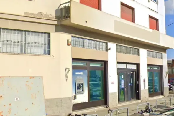 #19689 Locali adibiti ad istituto di credito