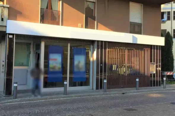 #19659 Locali adibiti ad istituto di credito