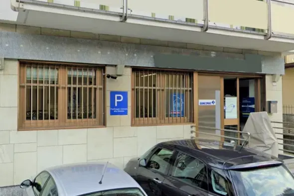 #19652 Locali adibiti ad istituto di credito