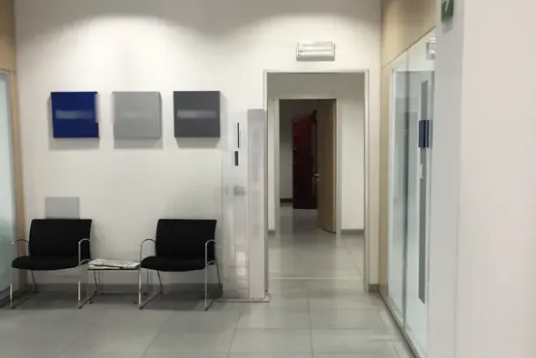 #19657 Locali adibiti ad istituto di credito