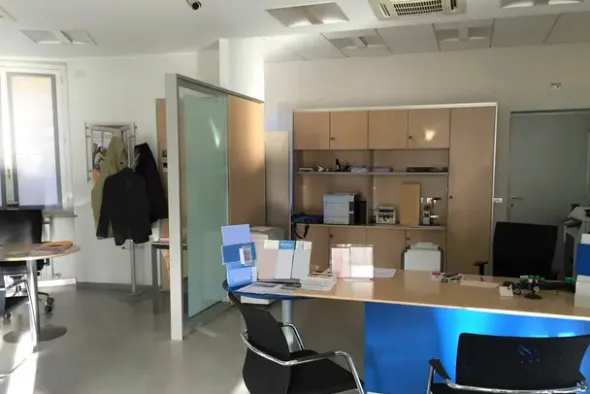 #19660 Locali adibiti ad istituto di credito