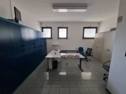#2532013 Locali ex istituto bancario con corte esclusiva