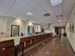 #2519011 Locali ex istituto di credito disposto su 3 piani