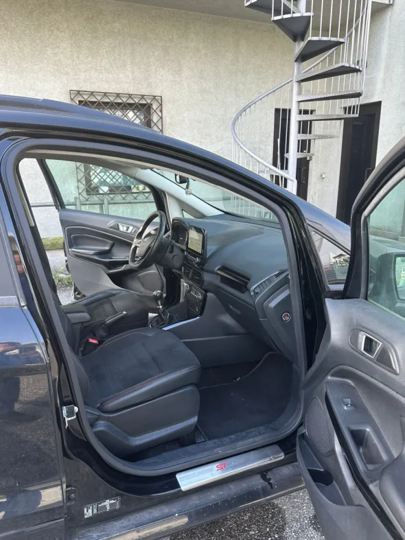 LOTTO 3 - Autovettura Ford Ecosport targa FS702CJ