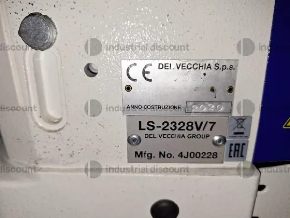 12#8883 Lotto di macchine da cucire e altro per la confezione